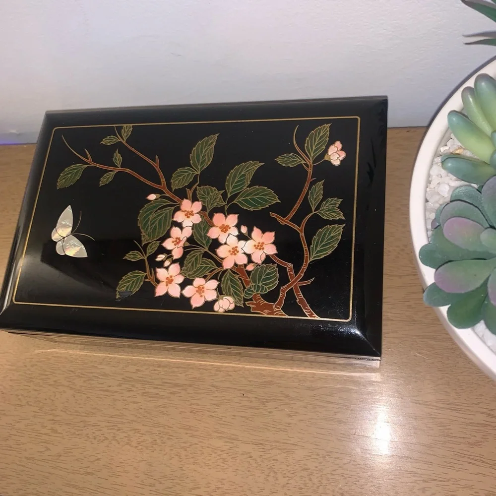 Jewelry Box - Picture 2 of 5
